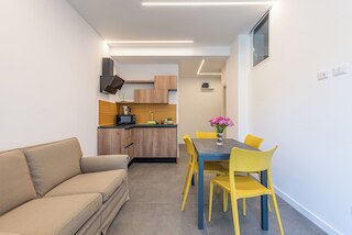 パリシ ホームズ by ワンダフル イタリー