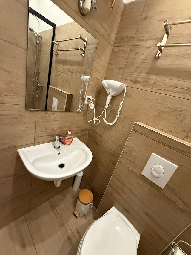 スタイリッシュ 1ベッドルーム アパートメント シティセンター