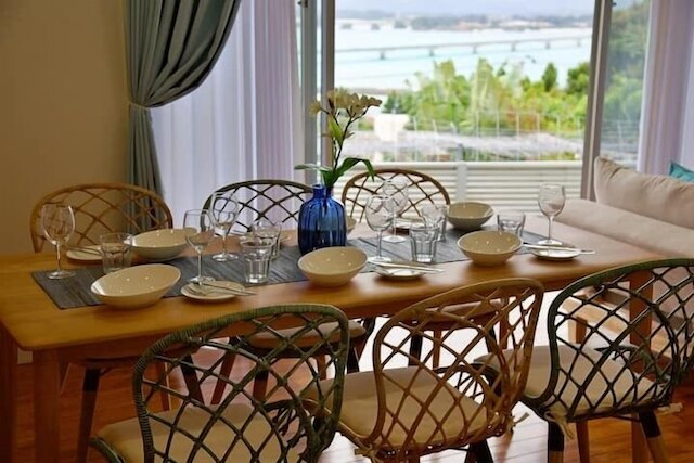 青の家　Blue House