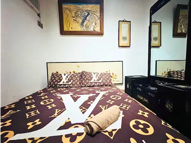 シー ファミリールーム イン フロント オブ US エンバシー