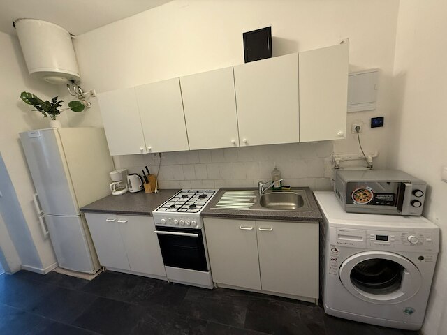 コージー 1ベッドルーム アパートメント ウォーク トゥ ウェストバンホフ