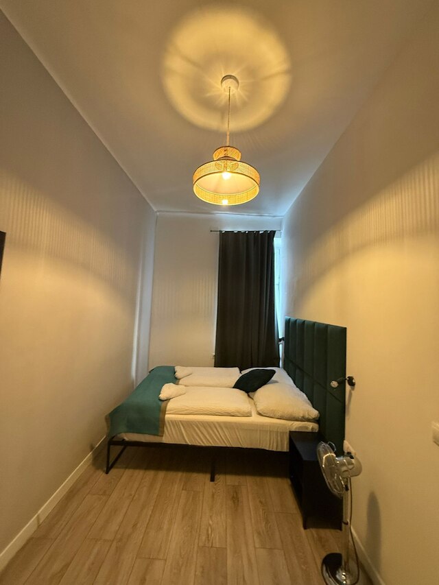 シンプル 2ベッドルーム ニア ウェストバーンホフ ステーション