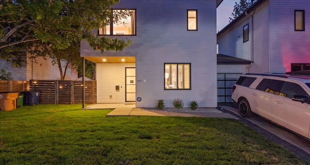 スペーシャス 5ベッドルーム オースティン ホーム ウィズ バックヤード ファイヤーピット