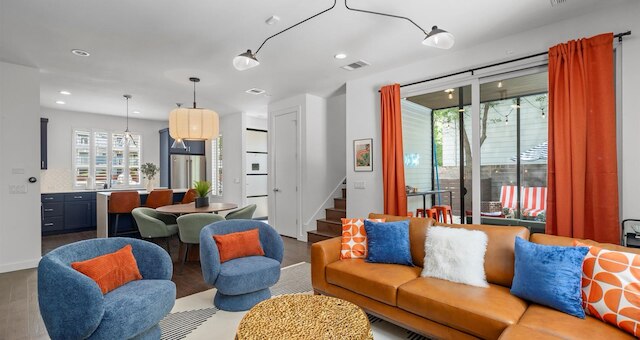 スペーシャス 5ベッドルーム オースティン ホーム ウィズ バックヤード ファイヤーピット