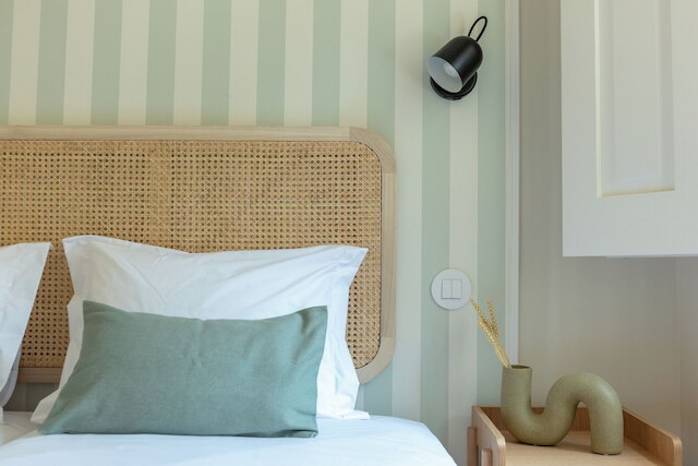 Porto Haven - Under the Bridge