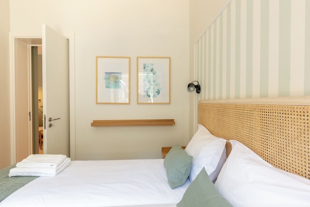 Porto Haven - Under the Bridge