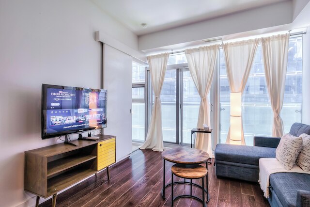 ヨーク ストリート スイーツ トロント