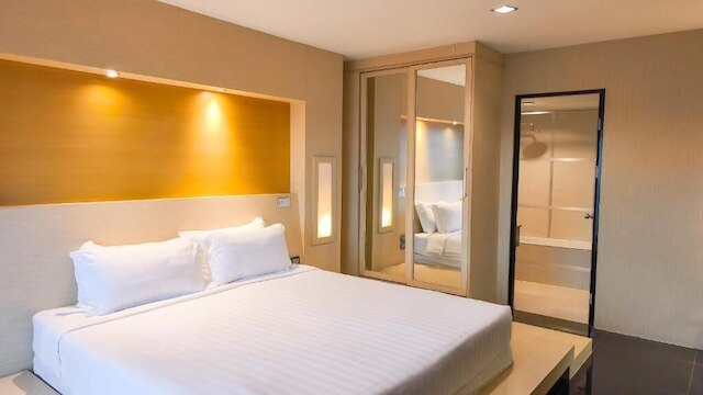 Avana Bangkok Hotel & Convention Centre