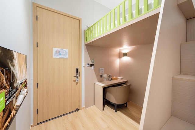 Lemon Hotel- New World Shopping Mall