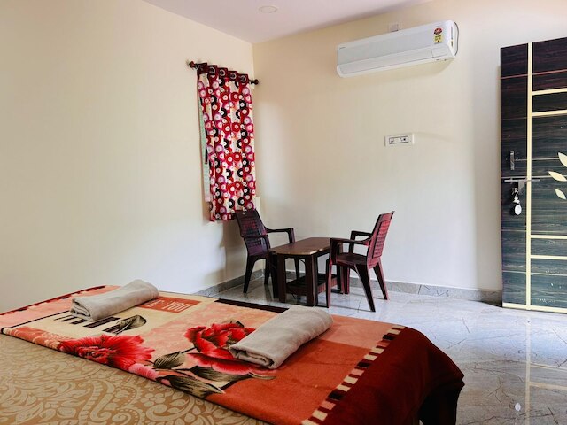 ウィスパリング ロックス ジャングル リゾート