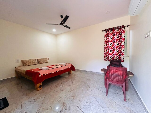 ウィスパリング ロックス ジャングル リゾート