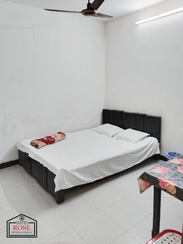 ホテル ローズ インターナショナル