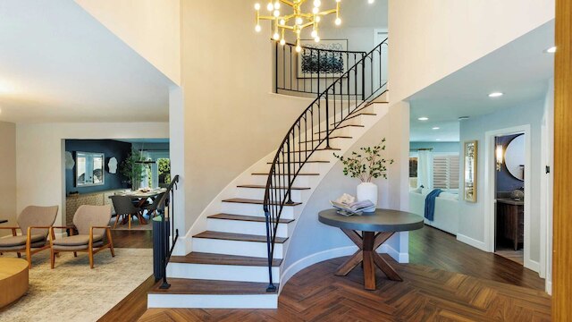 スパニッシュ インスパイアード ミッション ビエホ ホーム ウィズ コートヤード ファイアピット & バックヤード ダイニング カサ コルデロ by Avantstay