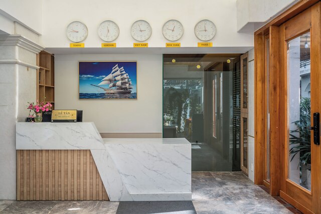 ハッピーハウス ホテル & アパートメント