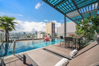 ハッピーハウス ホテル & アパートメント