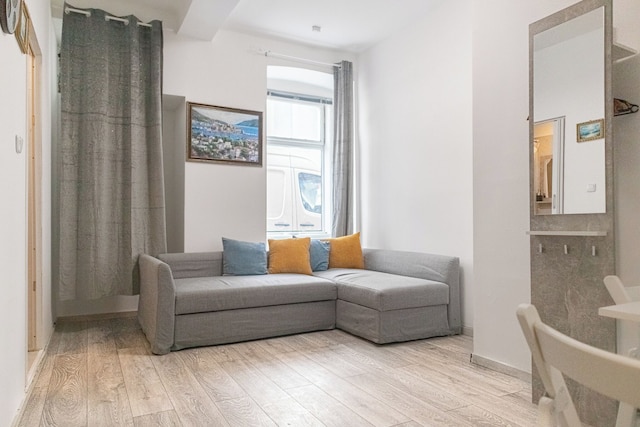 エレガント 3ベッドルーム アパートメント ステップス フロム ハウプトバーンホフ