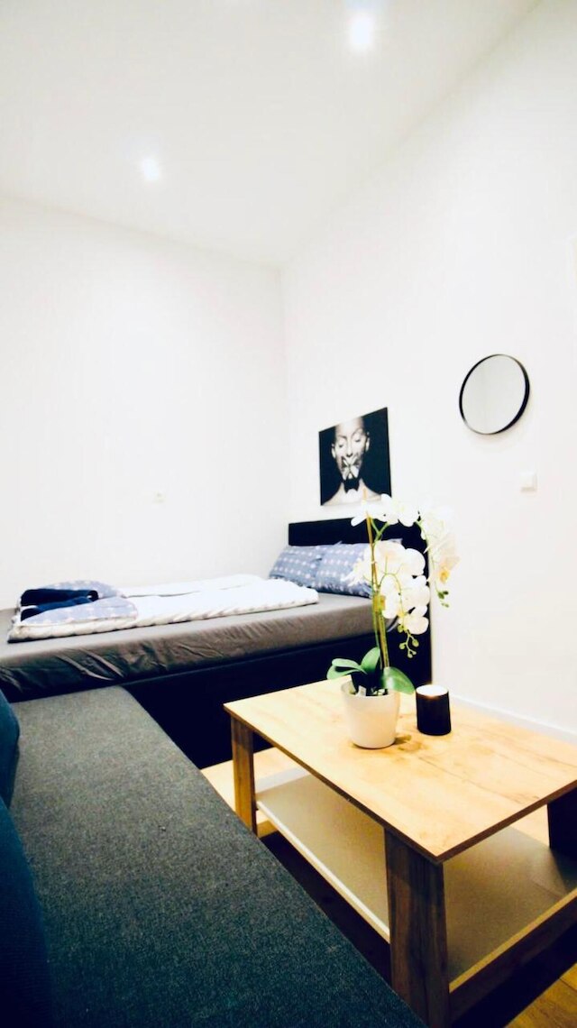 ファミリー 5ベッドルーム アパートメント ニア アウガルテン ガーデン