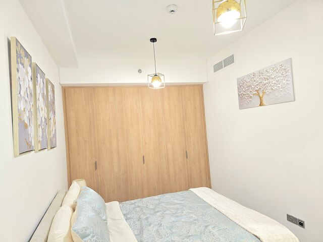 ラグジュアリー ブールバード 2ベッドルーム