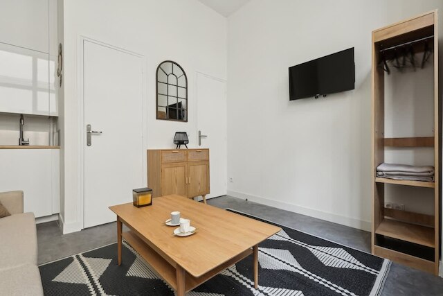 スタジオ ドゥ シャルム - モンマルトル ピガール