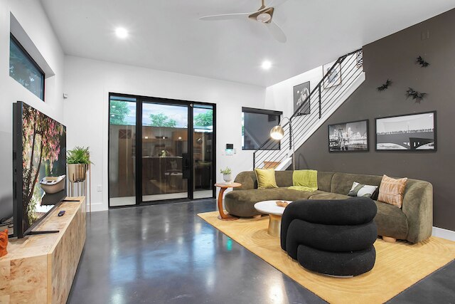 ATX South Lamar Creekside with Hot tub