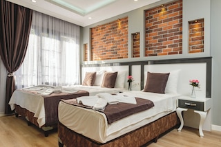 Gloria Suites Old City