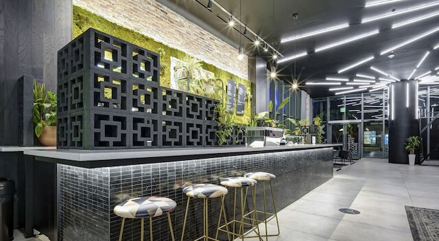 CBD Luxepad 2b2b With City Bay Views Gym Lounge