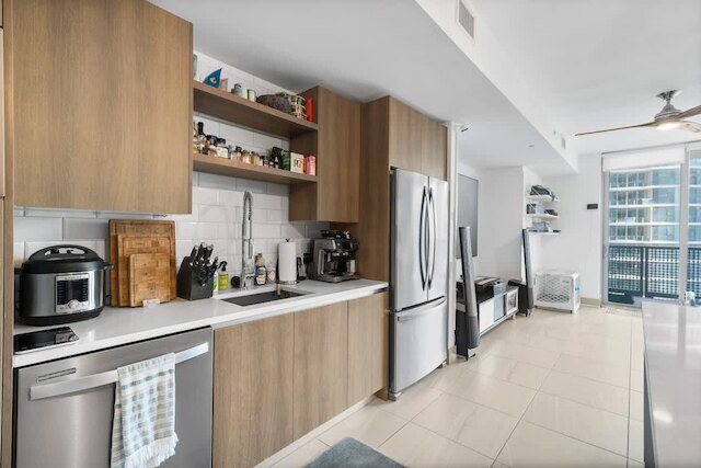 CBD Luxepad 1b1b With City Bay Views Gym Cinema