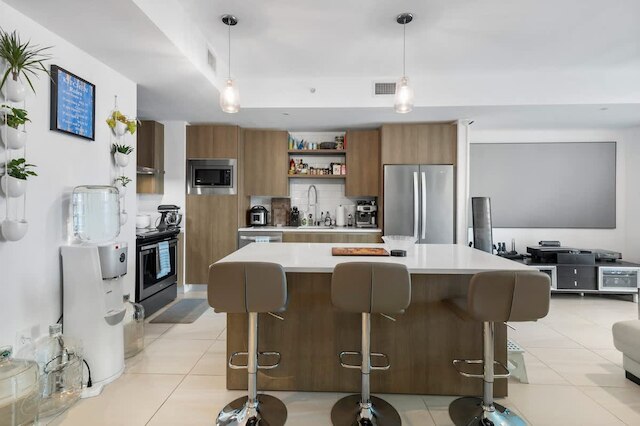 CBD Luxepad 1b1b With City Bay Views Gym Cinema