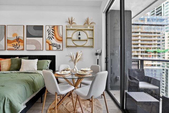 CBD Luxepad Penthouse Studio 1 King Bed Gorgeous Bay Views Pool Hottub Gym Restaurants