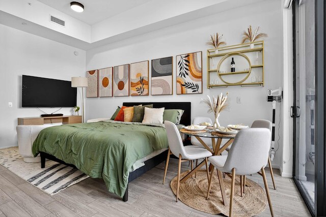 CBD Luxepad Penthouse Studio 1 King Bed Gorgeous Bay Views Pool Hottub Gym Restaurants