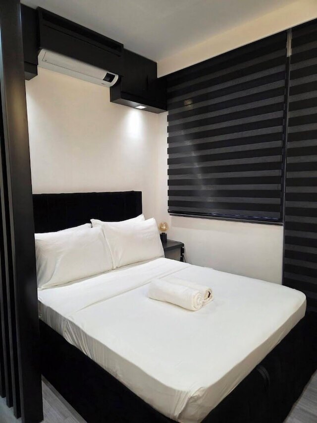 Shore 2 Tower 2 Unit 1966