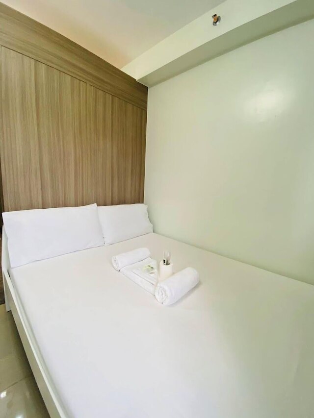 Shore 2 Tower 2 Unit 18101