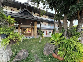 Paradise Resorts & Sauna