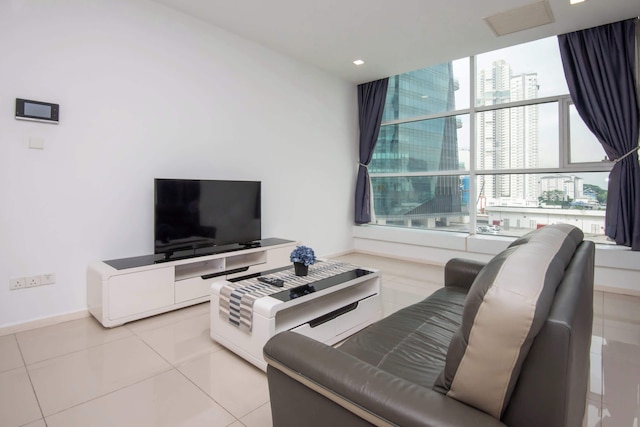 ブライト 2ベッドルーム スアサナ ステイ ニア JB セントラル CIQ