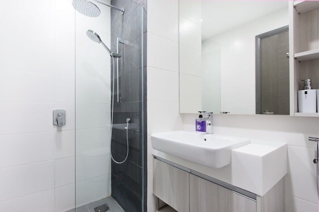 コージー & モダン スアサナ JB シティ スイート