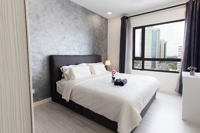 コージー & モダン スアサナ JB シティ スイート