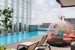 コージー & モダン スアサナ JB シティ スイート