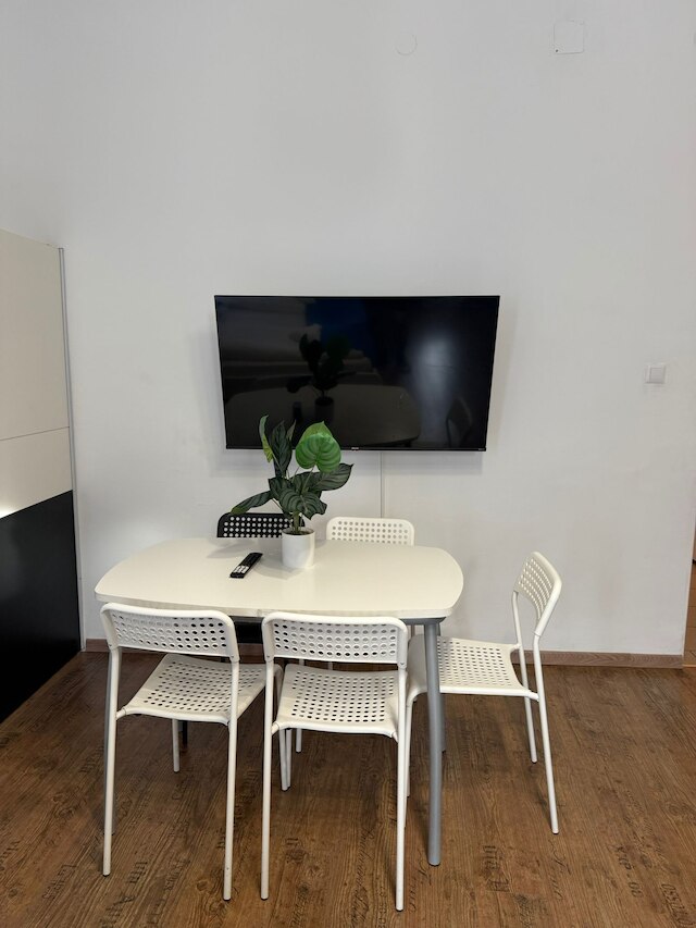 モダン 2ベッドルーム フラット 10 ミニッツ トゥ ウェストバーンホフ