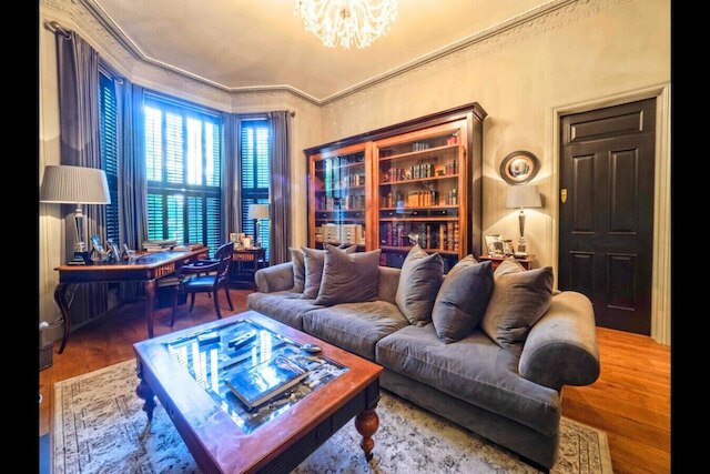 ホランド パーク クラシック ハイ シーリングス ラグジュアリー 2 ベッド