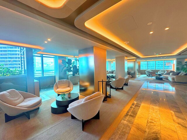 Prime Location - Walk to City Centre