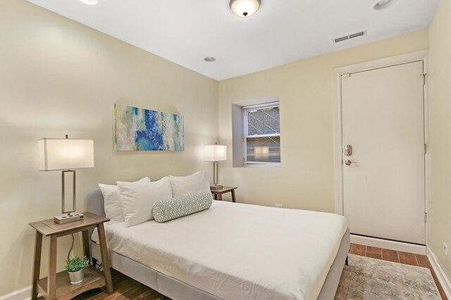 Upscale 4BR in Wicker Park - Damen 1R