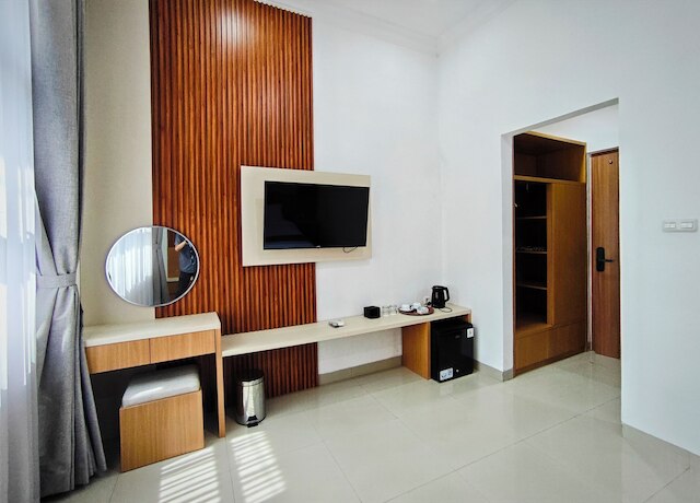 ツインズ ホテル ブティック シャリア