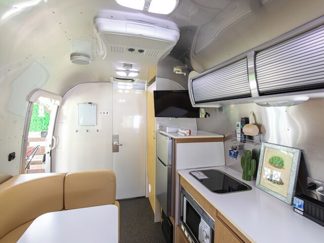 AIR STREAM HOUSE 天底