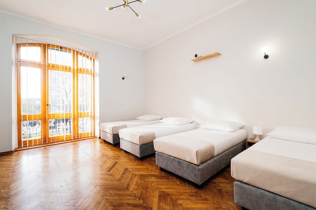 ネイティブ アパートメンツ クラシンスキゴ 21