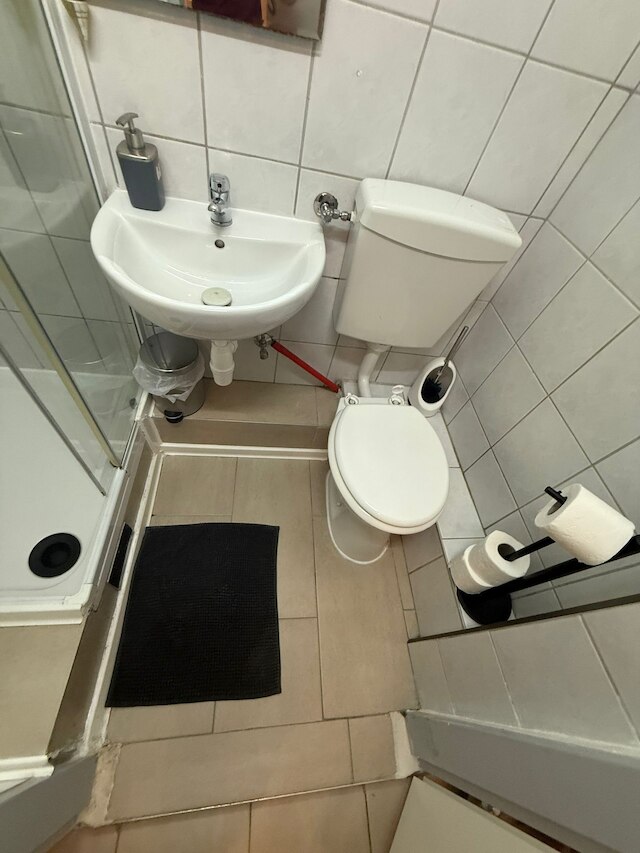 モダン 1 ベッドルーム アパートメント セントラル プライバシー