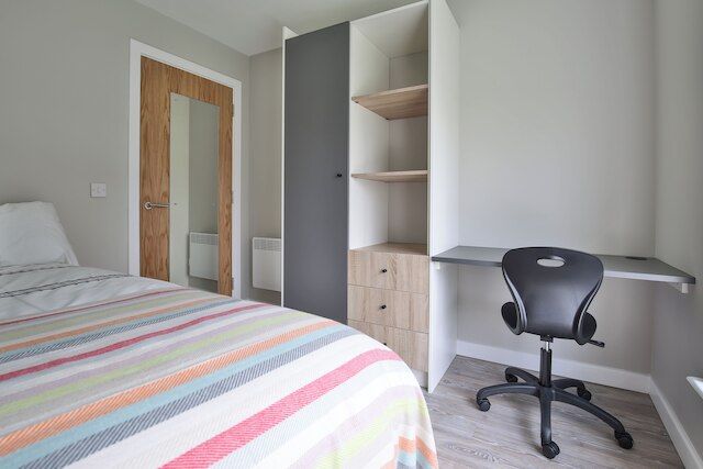 スチューデントオンリー ビクトリアポイント