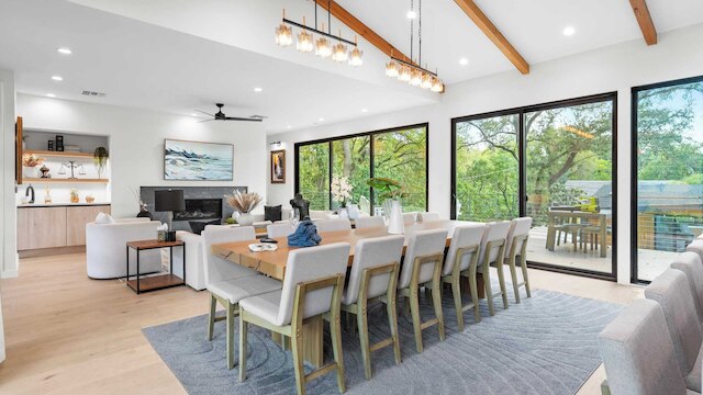 モダン オアシス ウィズ プール, ホットタブ, ルーフトップ デッキ & ホームシアター マリポサ リトリート バイ アバンステイ