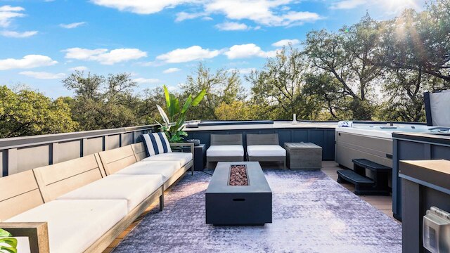 モダン オアシス ウィズ プール, ホットタブ, ルーフトップ デッキ & ホームシアター マリポサ リトリート バイ アバンステイ