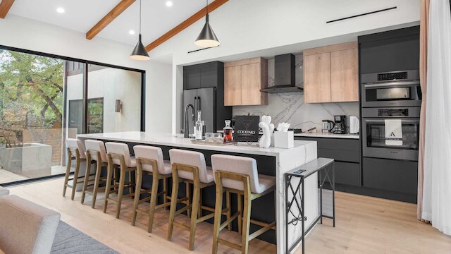 モダン オアシス ウィズ プール, ホットタブ, ルーフトップ デッキ & ホームシアター マリポサ リトリート バイ アバンステイ