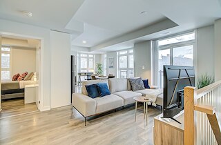 モダン 3 ベッドルーム リトリート ニア ヨークデール モール